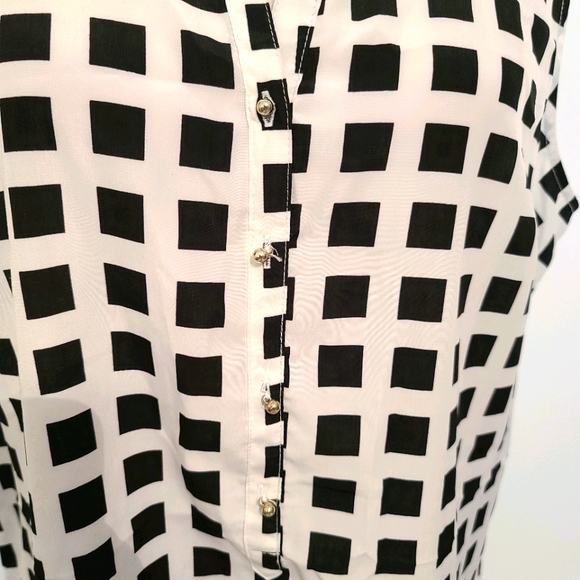 NWOT NEW YORK & COMPANY SLEEVELESS TUNIC - Picture 2 of 8